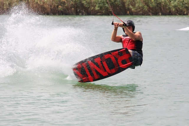  Cursos de wakeboard con cable 